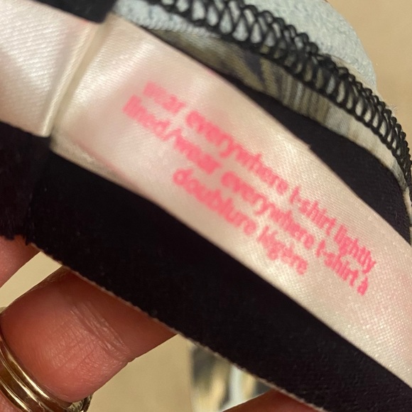 PINK VICTORIAS SECRET I Bra T-Shirt Lightly Lined Palm Tree Stripes 34C - Picture 13 of 15